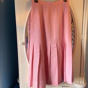 Richard Evans size 8 pink pleated skirt